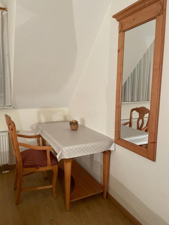 Hotel Und Restaurant Gruner Hahn Elsenfeld Exteriör bild